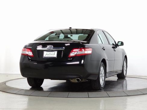 Used 2011 Toyota Camry XLE image 9