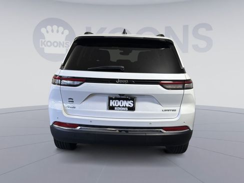 Used 2023 Jeep Grand Cherokee Limited AWD/4WD image 5