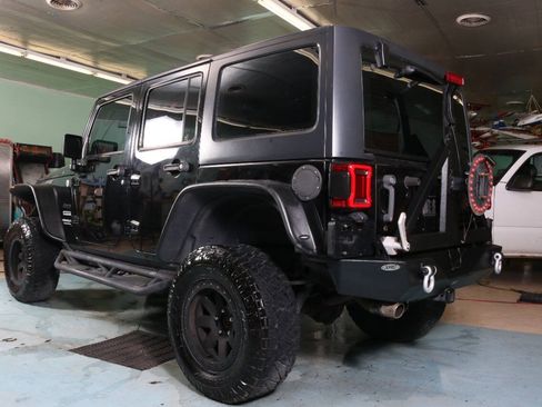 Used 2015 Jeep Wrangler Unlimited Sport AWD/4WD image 11