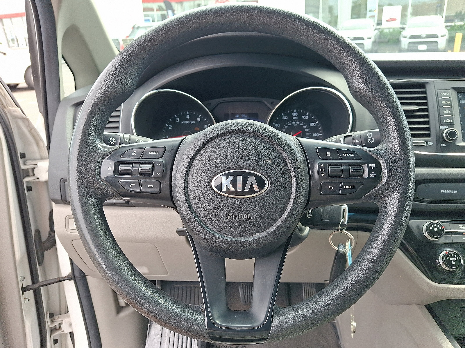 Used 2021 Kia Sedona LX FWD image 19