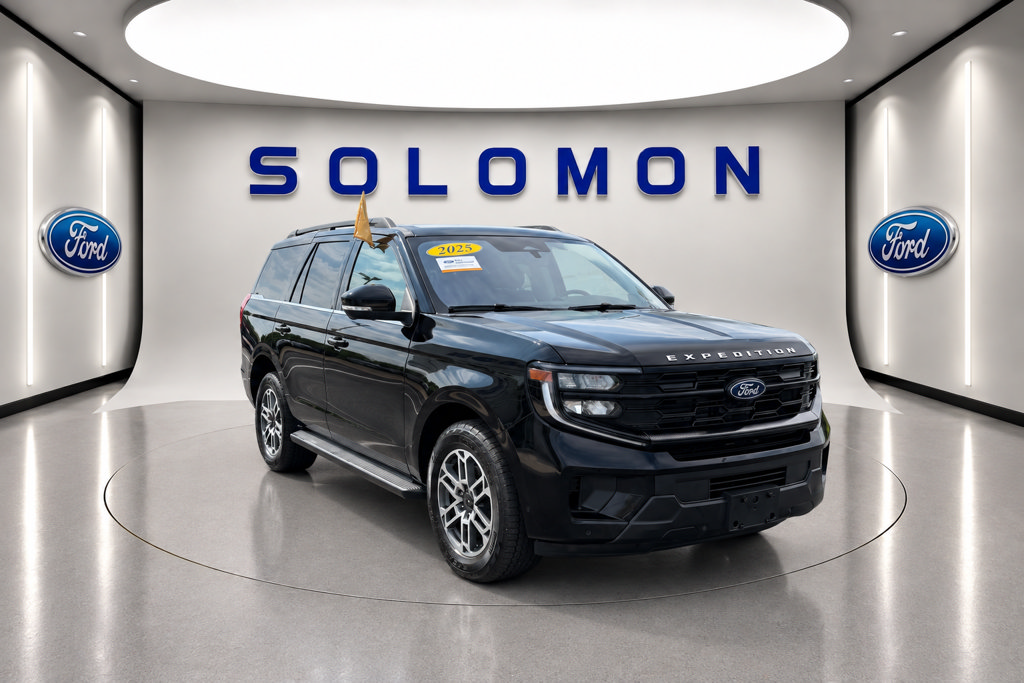 Certified 2025 Ford Expedition Active AWD/4WD image 8