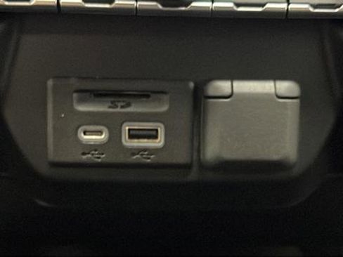 Used 2022 Chevrolet Silverado 2500 LTZ image 36