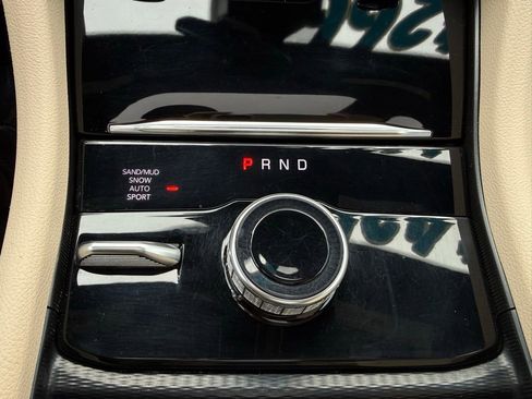 Certified 2024 Jeep Grand Cherokee L Limited w/ Luxury Tech Group II image 26