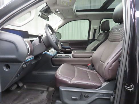 Used 2025 Ford Expedition Max Platinum w/ Platinum Ultimate Package image 12