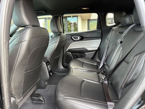 Used 2024 Jeep Compass Limited image 20