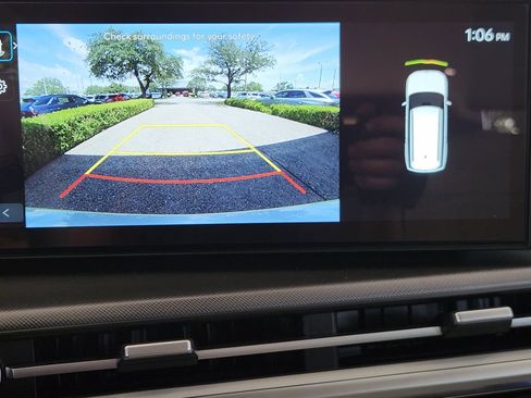 Used 2025 Hyundai Santa Fe SEL FWD image 17
