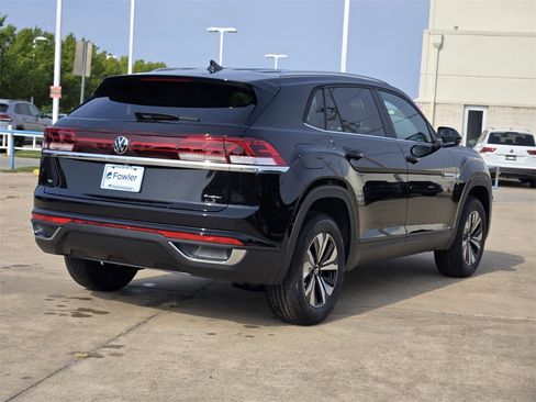 New 2026 Volkswagen Atlas Cross Sport SE image 4