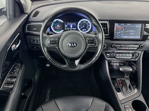 Used 2019 Kia Niro Touring FWD image 15