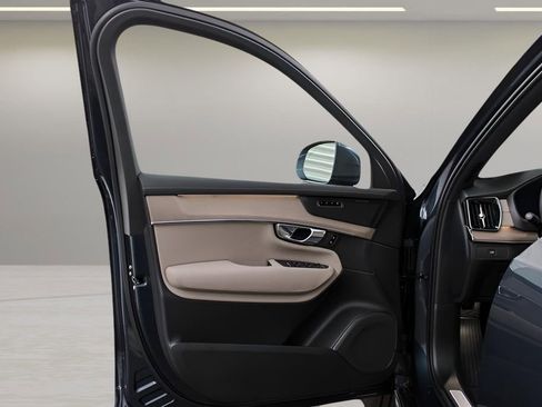 New 2026 Volvo XC90 B6 Plus image 29