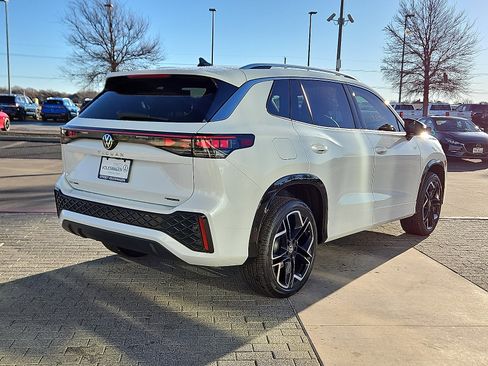 New 2026 Volkswagen Tiguan SEL R-Line image 4