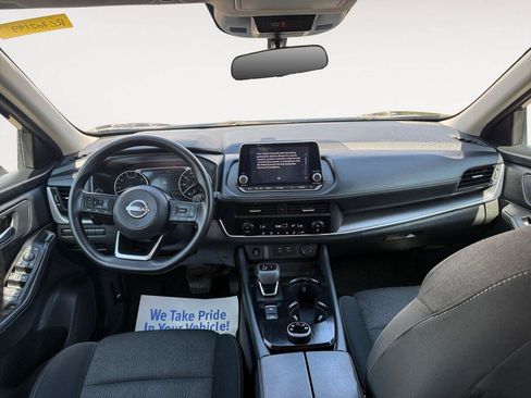 Used 2024 Nissan Rogue SV AWD/4WD image 10