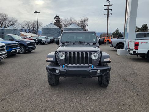 Used 2020 Jeep Gladiator Sport w/ Quick Order Package 24S image 14