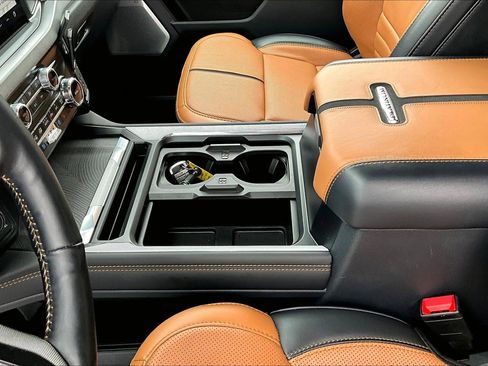 Used 2024 Ford F450 Platinum w/ FX4 Off-Road Package image 15