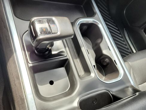 Used 2022 Chevrolet Silverado 1500 LTZ w/ Z71 Off-Road Package image 27