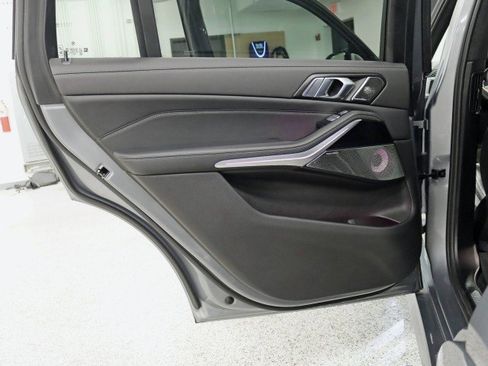 Used 2023 BMW X7 M60i w/ Executive Package image 39