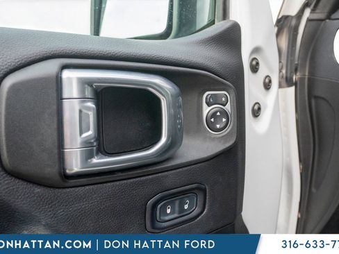 Used 2021 Jeep Wrangler Unlimited Sahara image 14