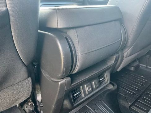 Used 2020 GMC Sierra 1500 SLE w/ SLE Value Package AWD/4WD image 37