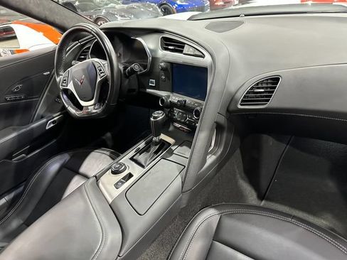 Used 2019 Chevrolet Corvette Z06 RWD image 14
