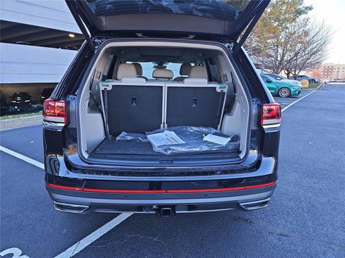 New 2026 Volkswagen Atlas SE image 5