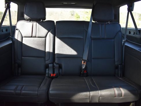 Used 2024 Chevrolet Suburban RST w/ Luxury Package image 11