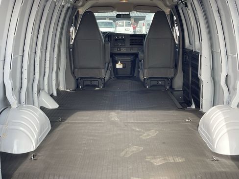 New 2025 GMC Savana 2500 Extended w/ Driver Convenience Package image 26