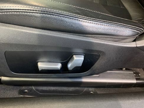 Used 2023 BMW 440i xDrive Coupe w/ Premium Package image 16