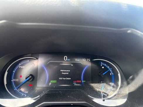 Used 2023 Toyota RAV4 XSE AWD/4WD image 9