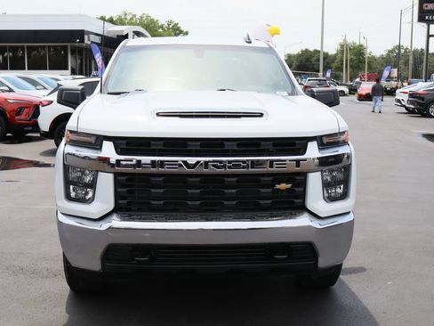 Used 2022 Chevrolet Silverado 2500 LT AWD/4WD image 4