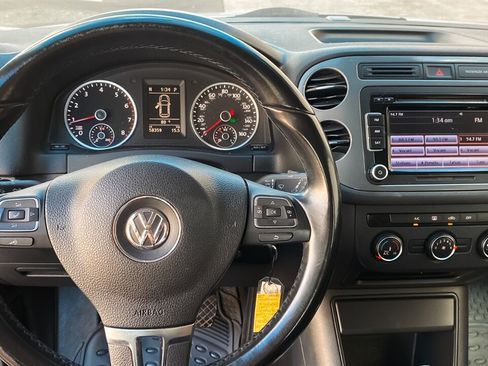 Used 2015 Volkswagen Tiguan S AWD/4WD image 9