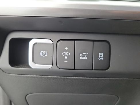 Used 2025 Hyundai Santa Fe SE FWD image 33