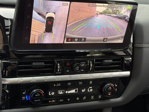 New 2026 Nissan Pathfinder Platinum AWD/4WD image 16