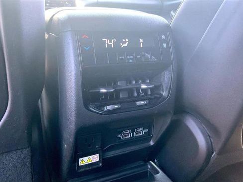 Certified 2025 Jeep Grand Cherokee L Altitude AWD/4WD image 9