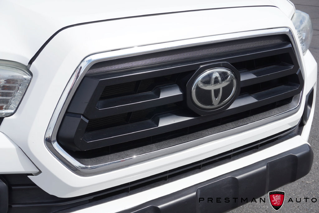 Used 2020 Toyota Tacoma SR AWD/4WD image 15