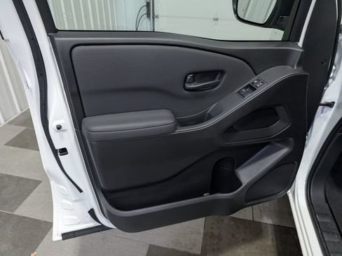 Used 2024 Nissan Frontier S w/ Technology Package RWD image 10