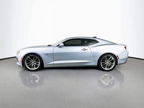 Used 2018 Chevrolet Camaro LT image 9