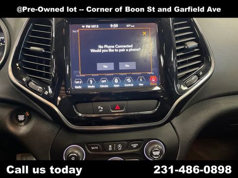 Used 2019 Jeep Cherokee Limited AWD/4WD image 19