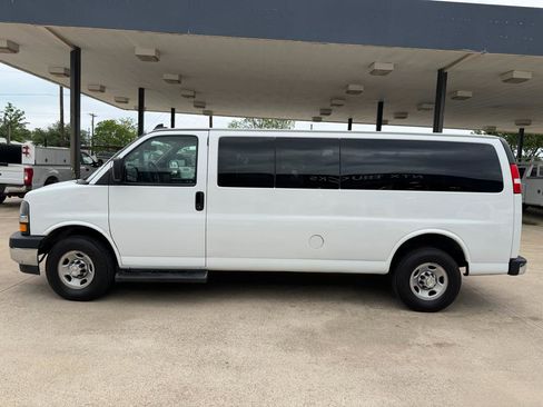 Used 2023 Chevrolet Express 3500 LT w/ LT Preferred Equipment Group image 2