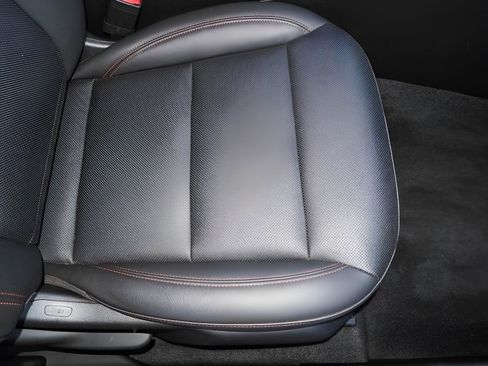 Certified 2024 Chevrolet Trax RS FWD image 29