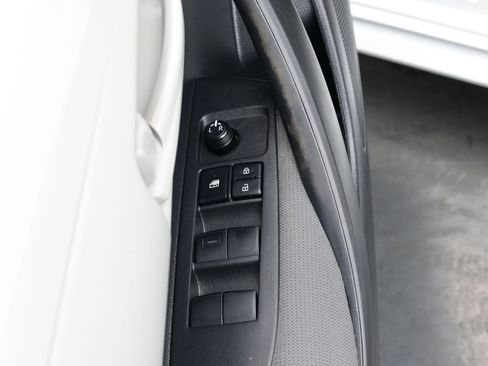 Used 2025 Toyota Corolla LE image 10