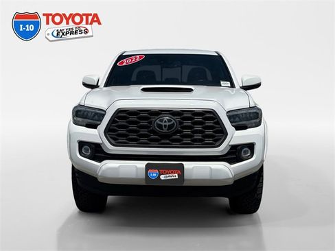 Used 2022 Toyota Tacoma TRD Sport image 8