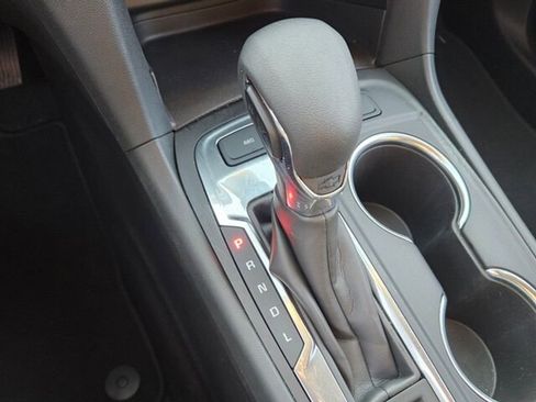 Used 2024 Chevrolet Equinox LT image 17