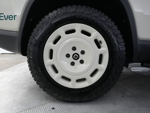 Used 2025 Rivian R1S Adventure AWD/4WD image 22