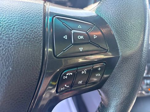 Used 2019 Ford Explorer XLT w/ Equipment Group 202A AWD/4WD image 25