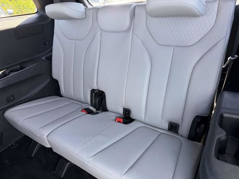 Used 2022 Hyundai Palisade SEL w/ 8P Bench Seat Package AWD/4WD image 9