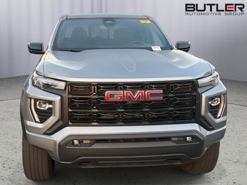 Used 2024 GMC Canyon Elevation w/ Elevation Premium Package RWD image 4