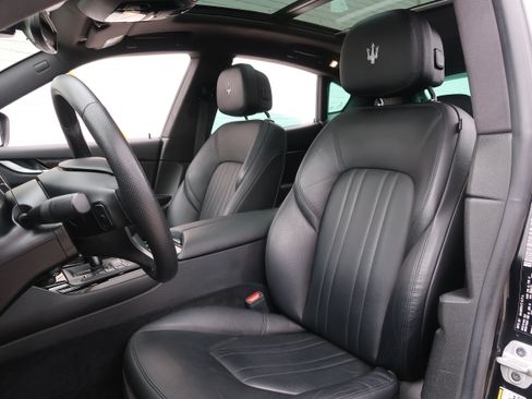 Used 2022 Maserati Levante GT AWD/4WD image 12