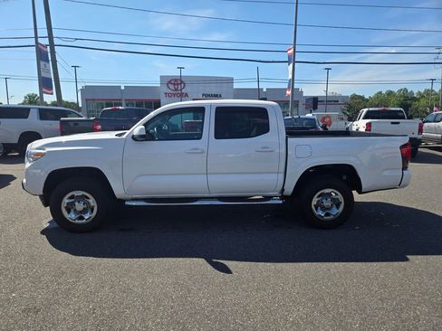 Used 2022 Toyota Tacoma SR AWD/4WD image 8