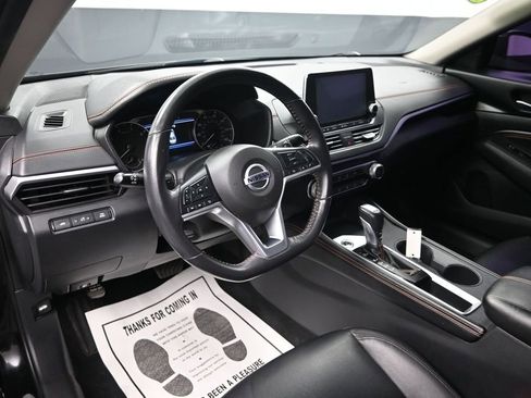 Used 2022 Nissan Altima 2.5 SR FWD image 13