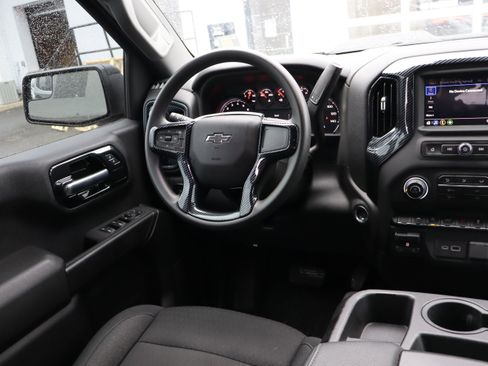 Used 2024 Chevrolet Silverado 1500 Custom Trail Boss w/ LPO, Dark Essentials Package image 15