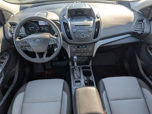 Used 2017 Ford Escape SE image 38